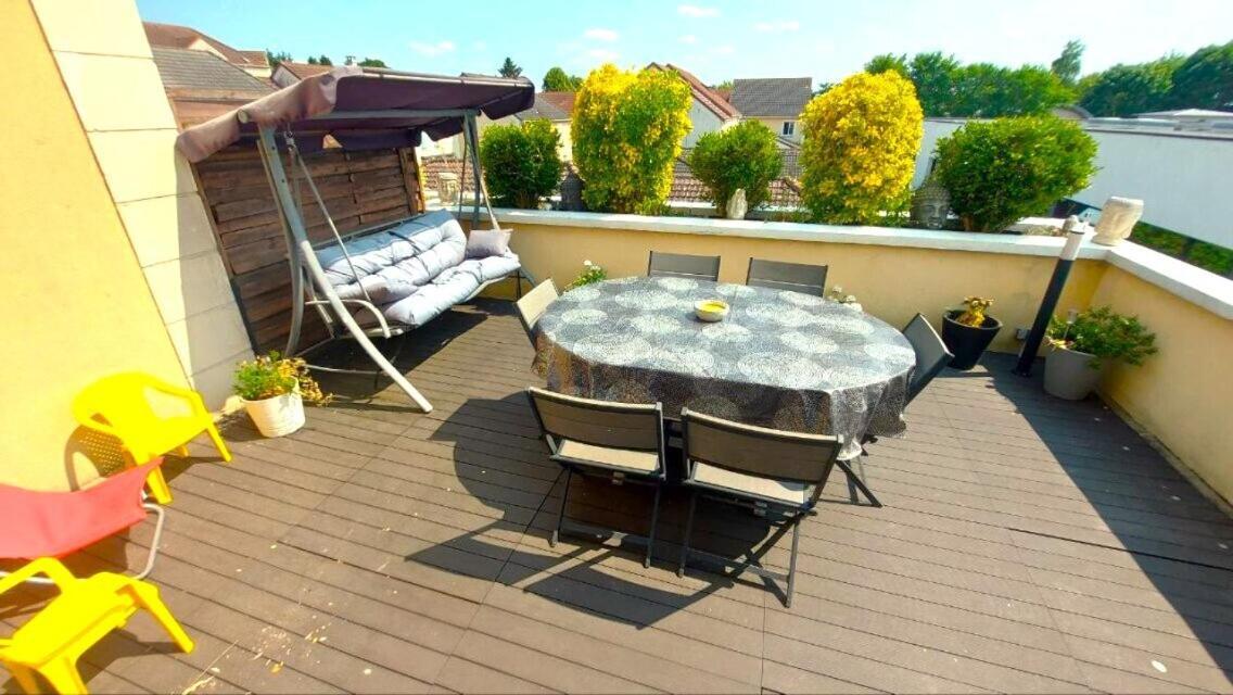 Appartement Familial Pour 6 Adultes Et 5 Enfants A 10 Min De Disney บายญี-โรแม็งวีเญร์ ภายนอก รูปภาพ